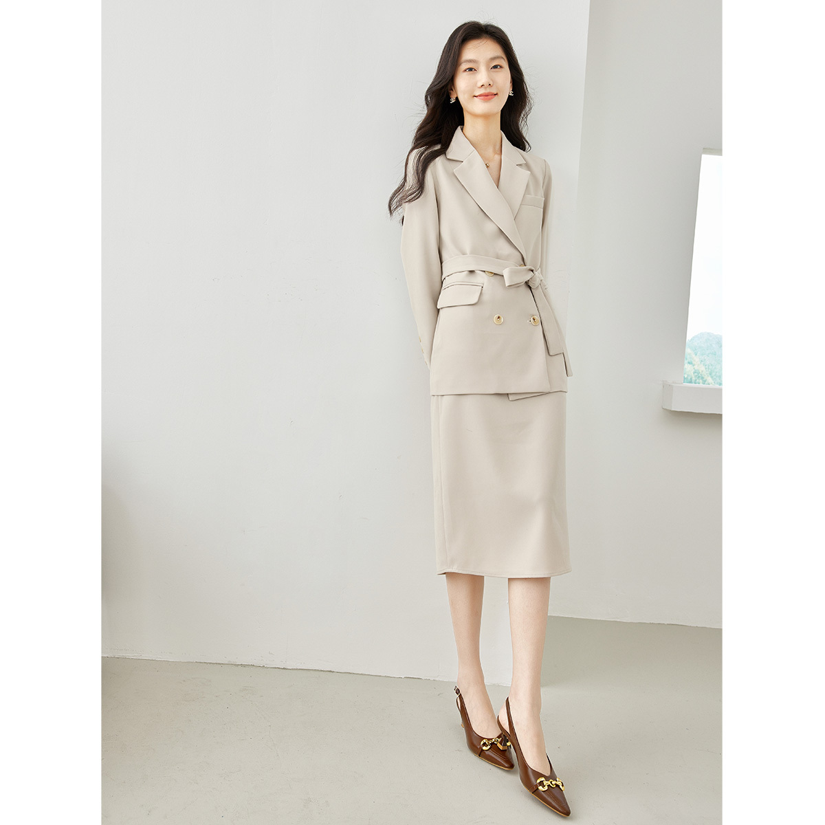 ชุดเซ็ตสองชิ้นสำหรับผู้หญิง VI - Winter Clothing Online บทวิจารณ์และราคา